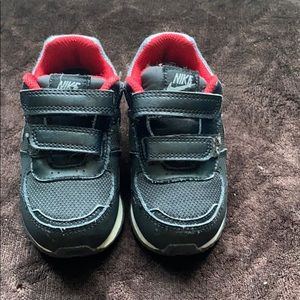 Toddler Boy Nike Shoe Size 7C